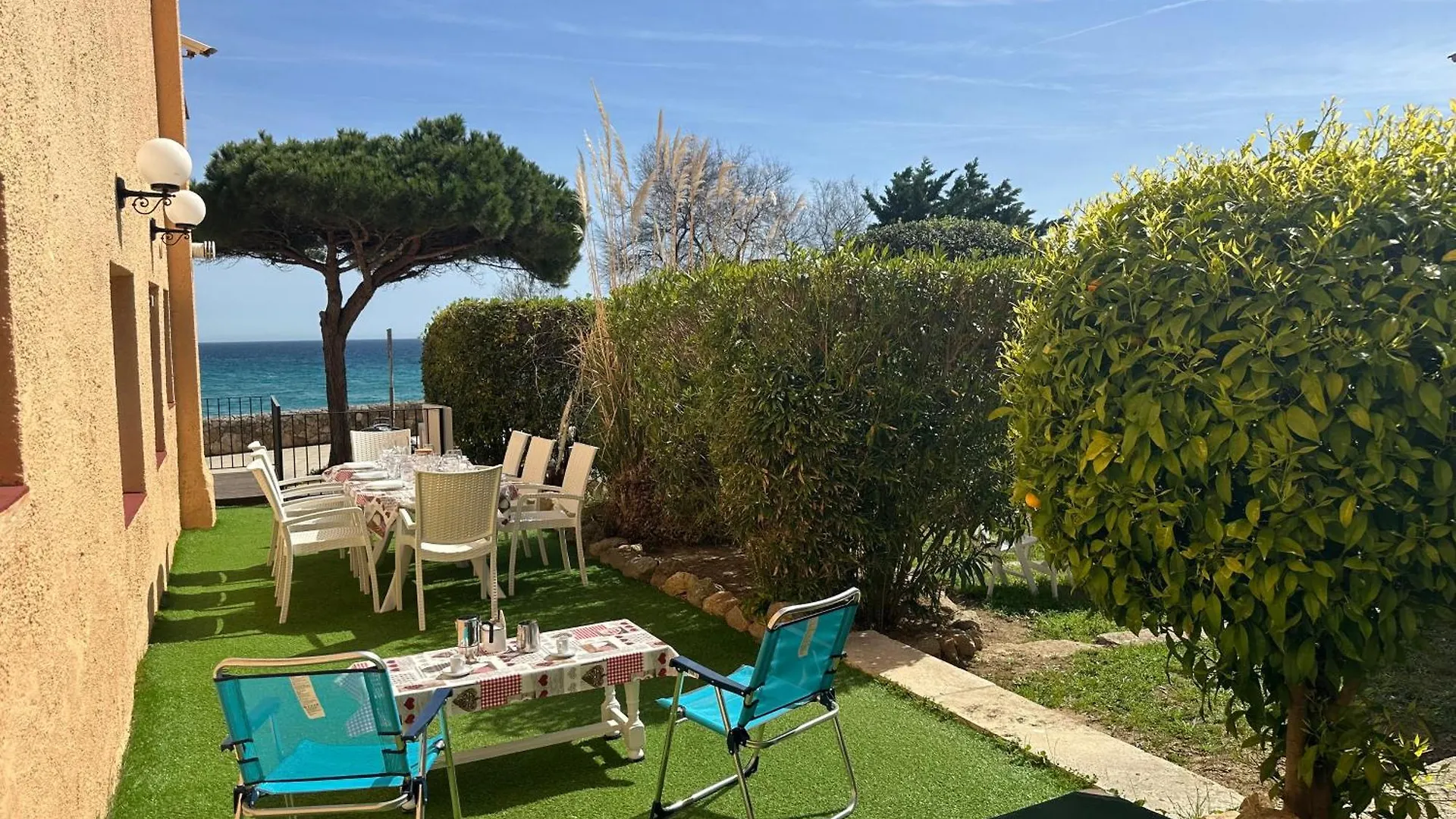 Apartamento Con Jardin A 11 Metros De La Playa. B1. Palamos 0*,  Spain